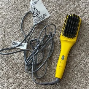 Drybar Crush Brush